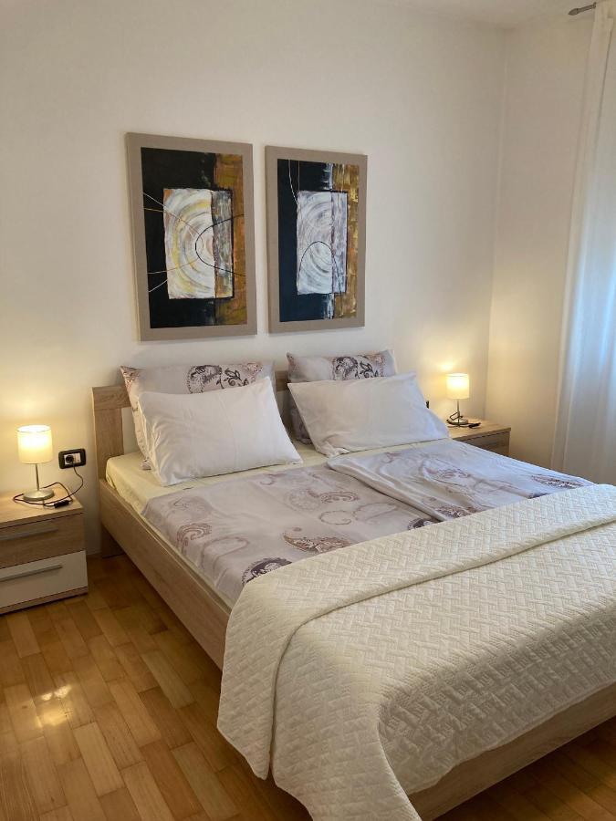Apartments Bonvenon2Center 普拉 外观 照片